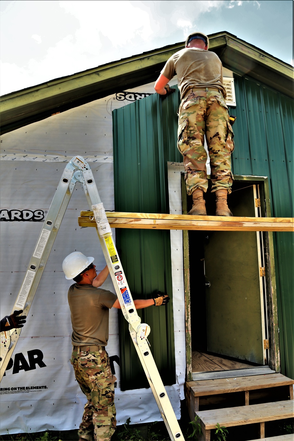 389th Engineer Company Soldiers hone skills supporting troop project at Fort McCoy