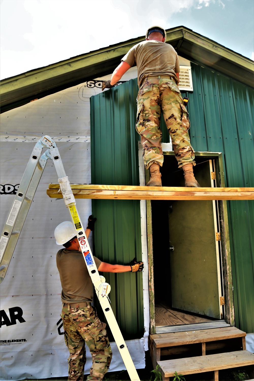 389th Engineer Company Soldiers hone skills supporting troop project at Fort McCoy