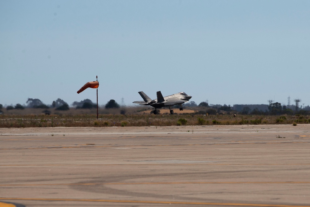 Marine Fighter Attack Squadron 314 returns home from Carrier Deployment