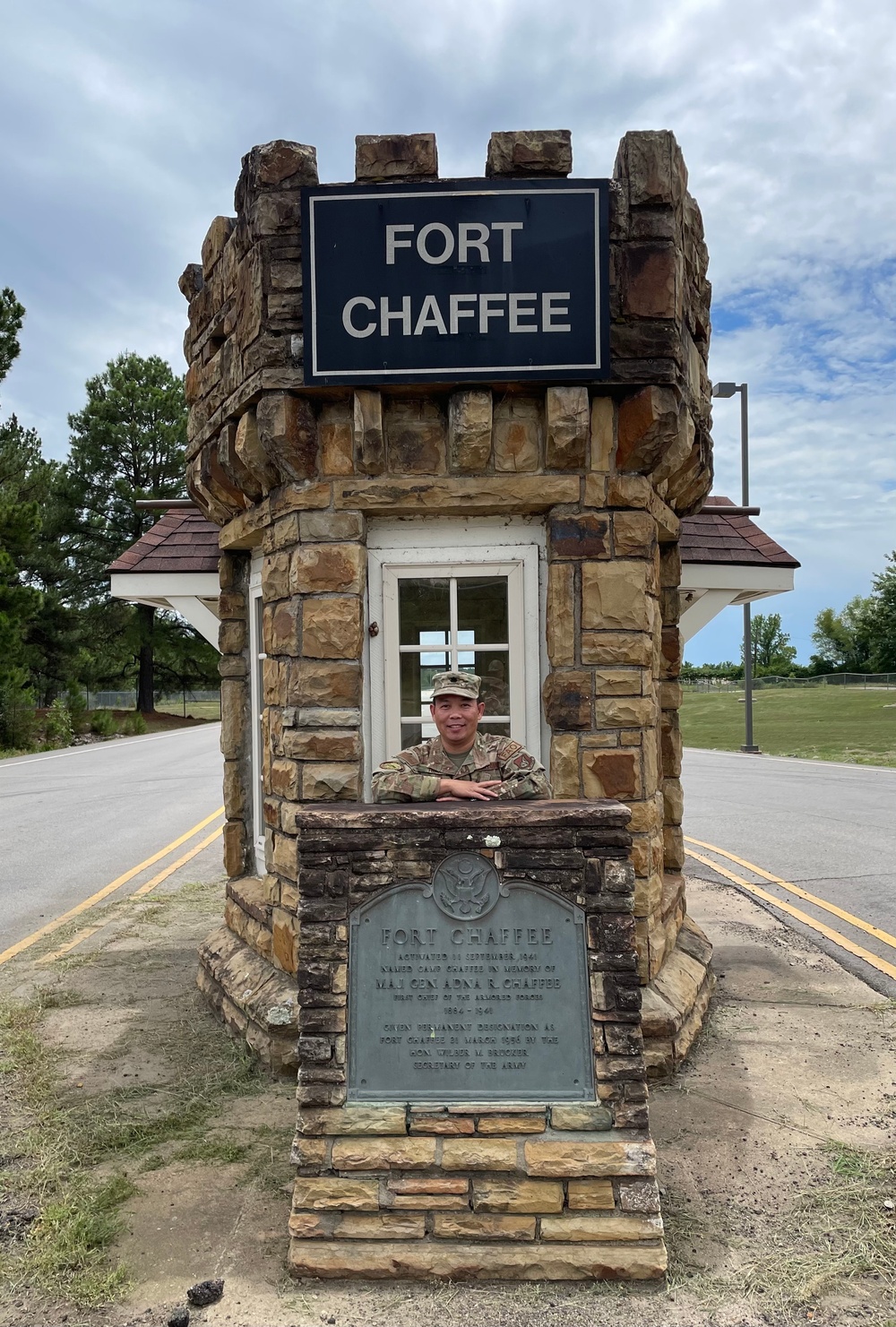 Former refugee turned lieutenant colonel visits Fort Chaffee