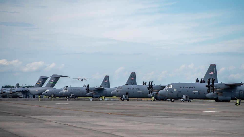 The Royal Thai Air Force visits Japan