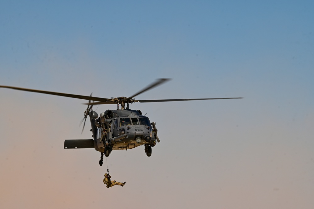 Joint Service Hoist Training