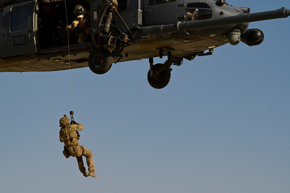 Joint Service Hoist Training