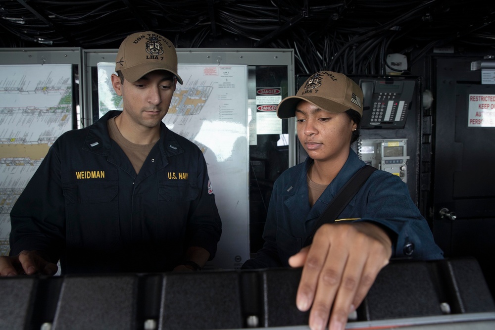 USS Tripoli Underway Replenishment