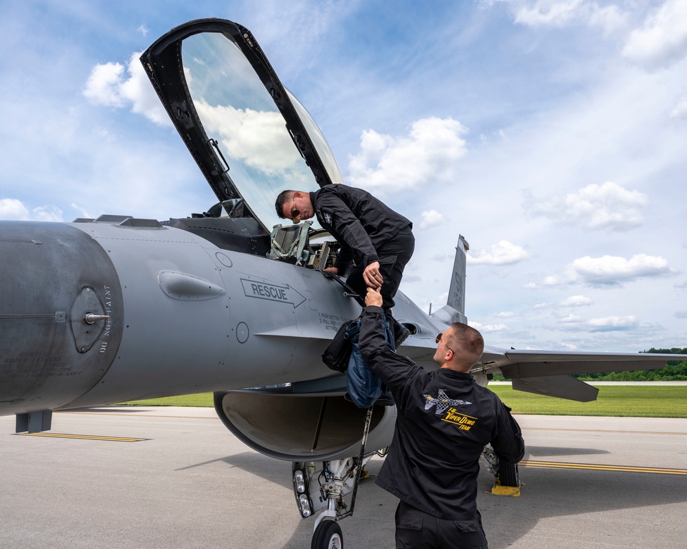 F-16 Viper Demo Team performs at the Westmoreland Air Show