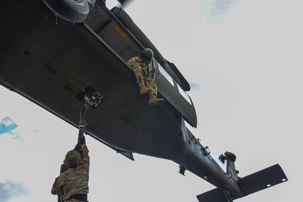 10th CAB Shines During Air Assault School Course