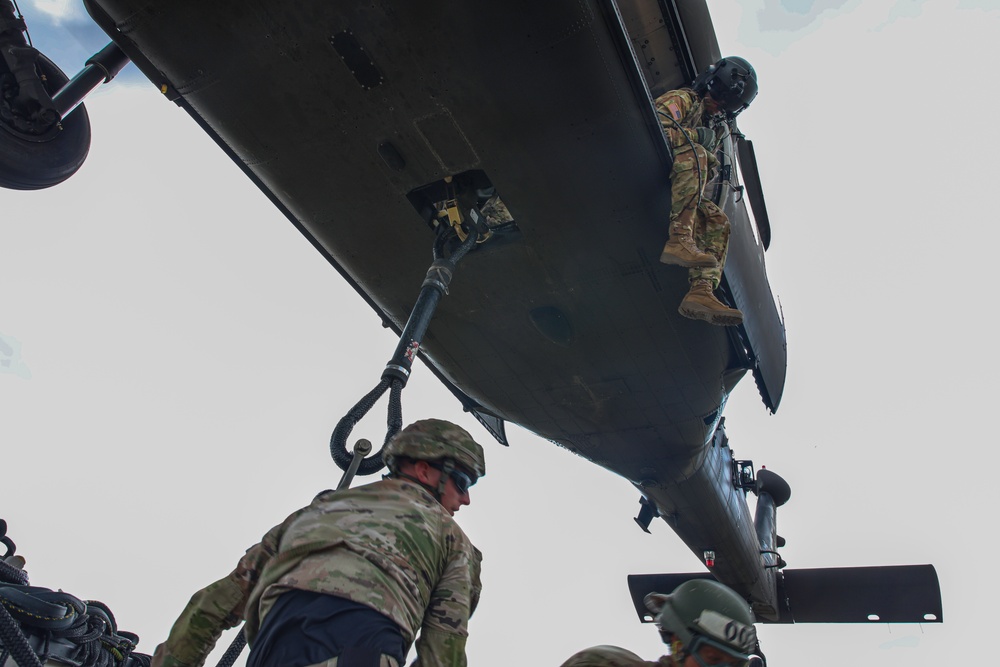10th CAB Shines During Air Assault School Course