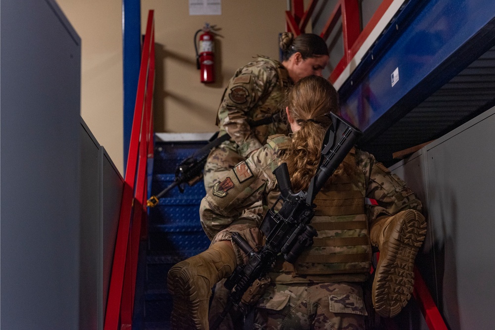Team Moody tests female body armor