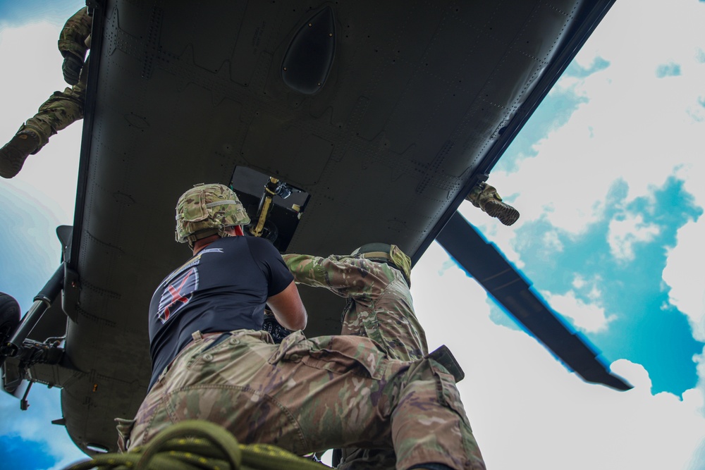10th CAB Shines During Air Assault School Course