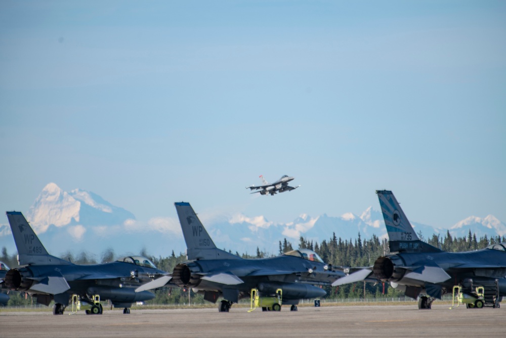 RED FLAG-Alaska 22-3 promotes interoperability between U.S., RAAF forces