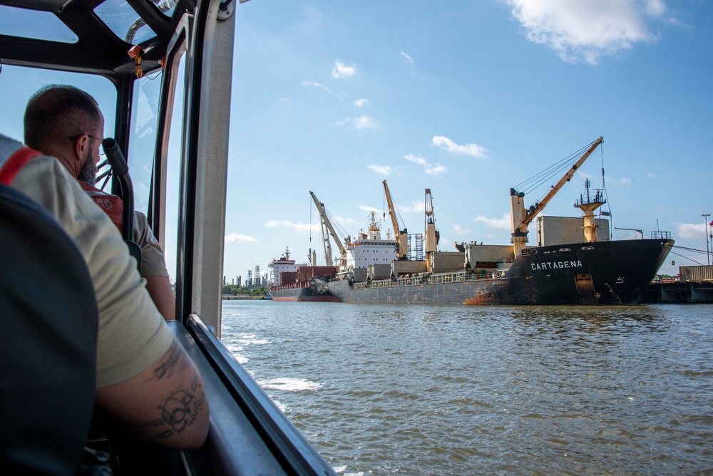 Coast Guard hosts Federal Police of Brazil in Houston