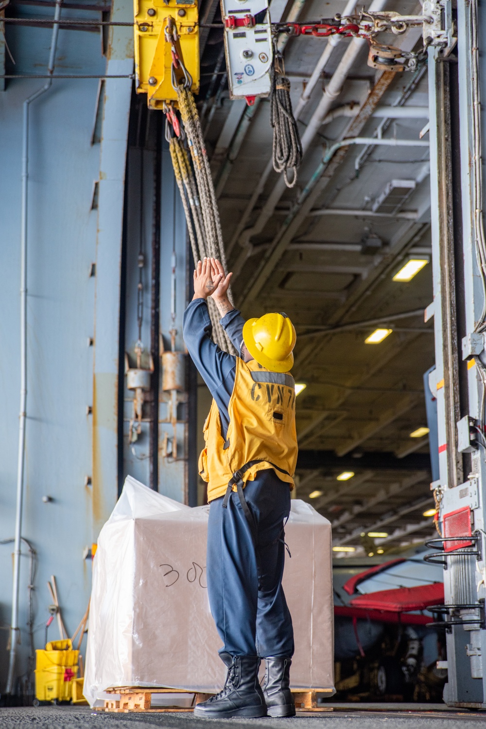 USS Ronald Reagan (CVN 76) conducts fueling-at-sea with USNS Rappahannock (T-AO 204)