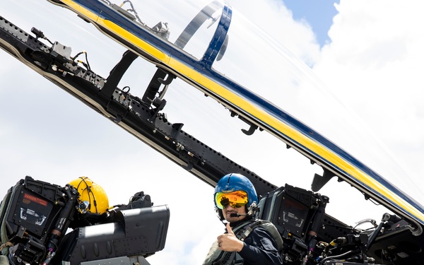 Blue Angels' VIP Rider: Max Holloway