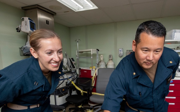 Pacific Partnership 2022 Nurses teach Intensive Care Unit Workshop aboard USNS Mercy (T-AH 19)