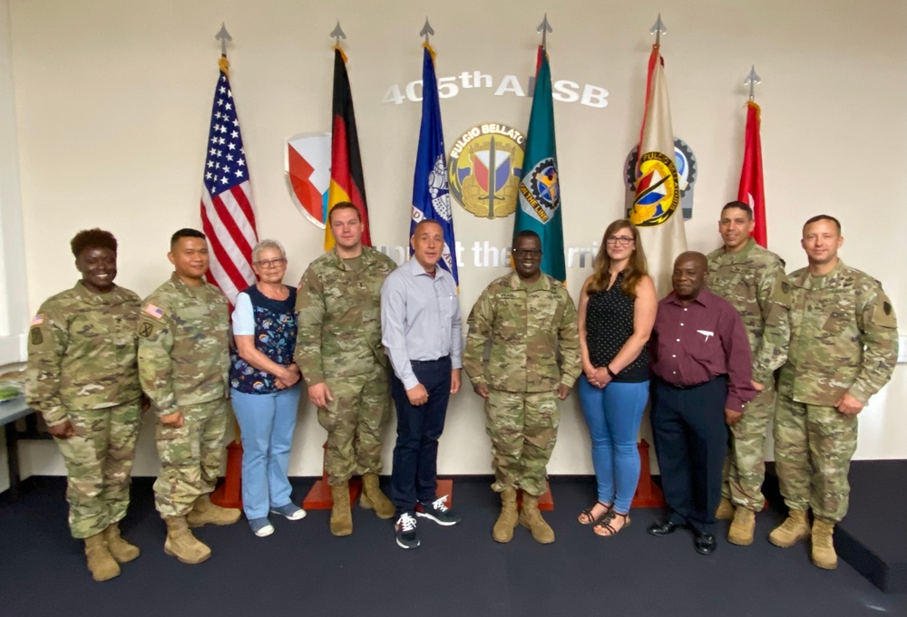 ASC commanding general visits 405th AFSB, recognizes excellence