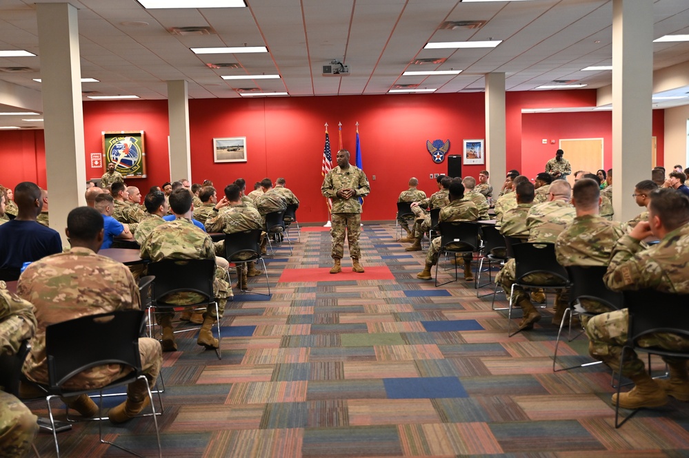 U.S. Air Force Chief Master Sgt. Williams visits the 164th AW