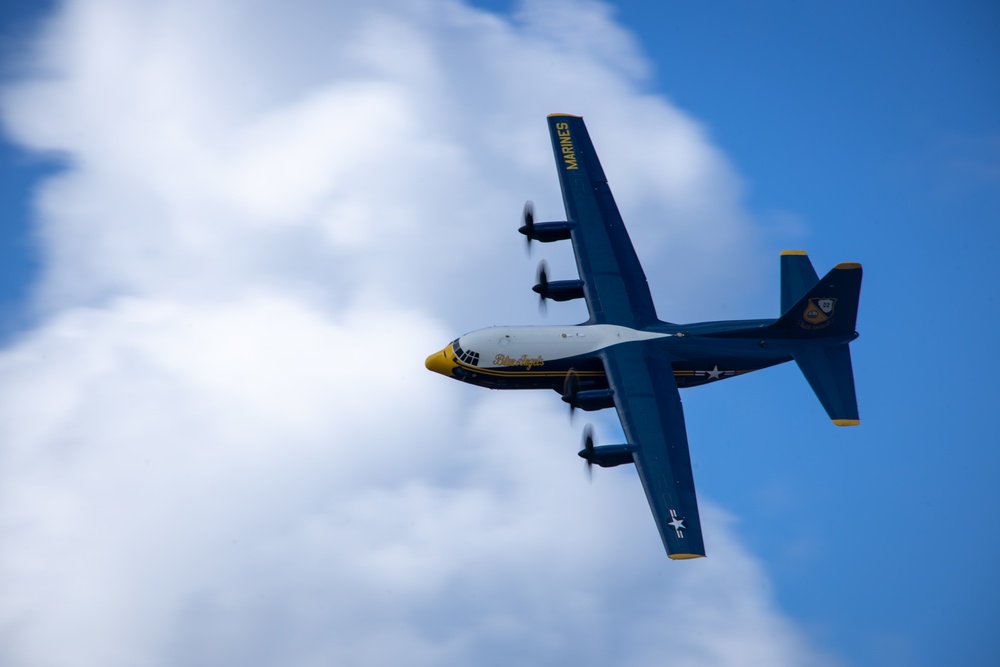 2022 Kaneohe Bay Air Show: Blue Angels