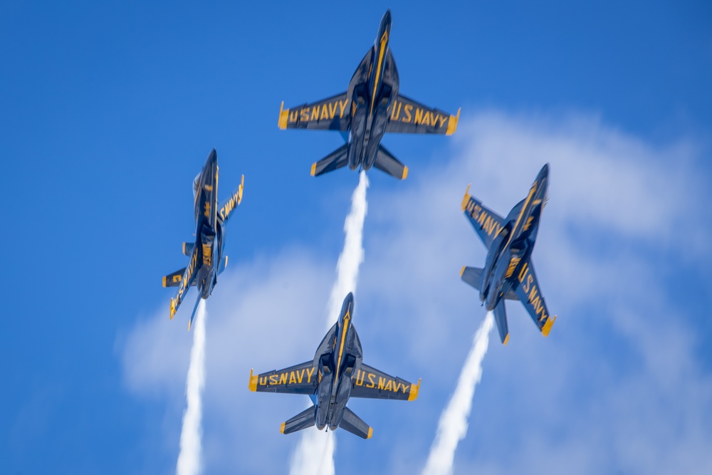 2022 Kaneohe Bay Air Show: Blue Angels