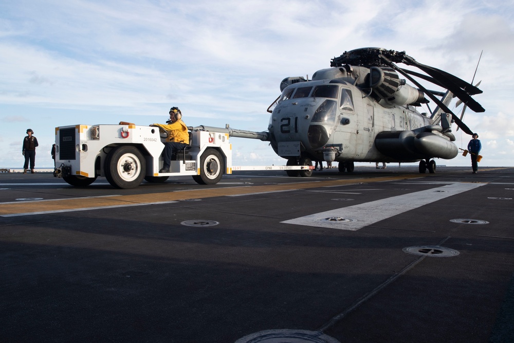 USS Tripoli Conducts Vertical Replenishment