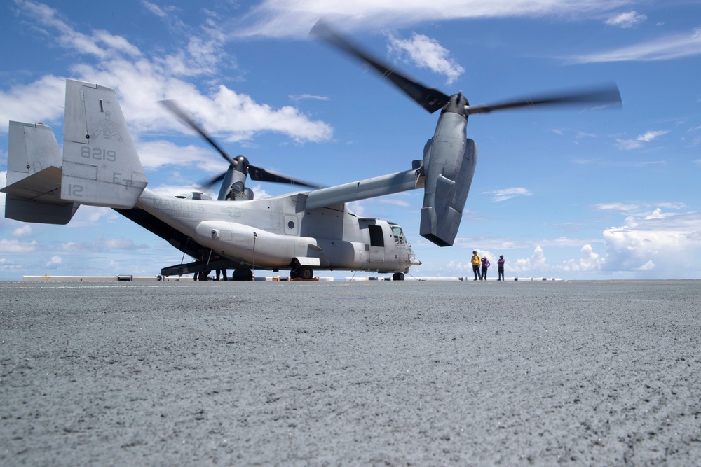 USS Tripoli Conducts Operations with VMM-262 (Reinforced) and 31st MEU