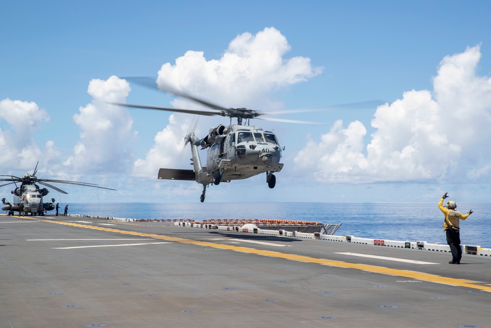 USS Tripoli Conducts Operations with VMM-262 (Reinforced) and 31st MEU