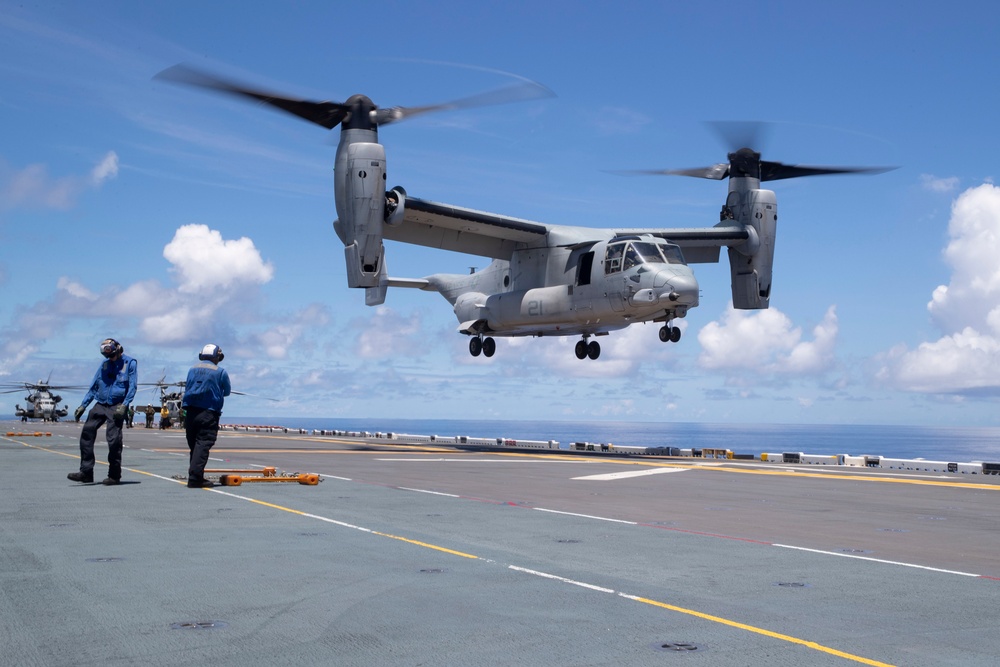 USS Tripoli Conducts Operations with VMM-262 (Reinforced) and 31st MEU