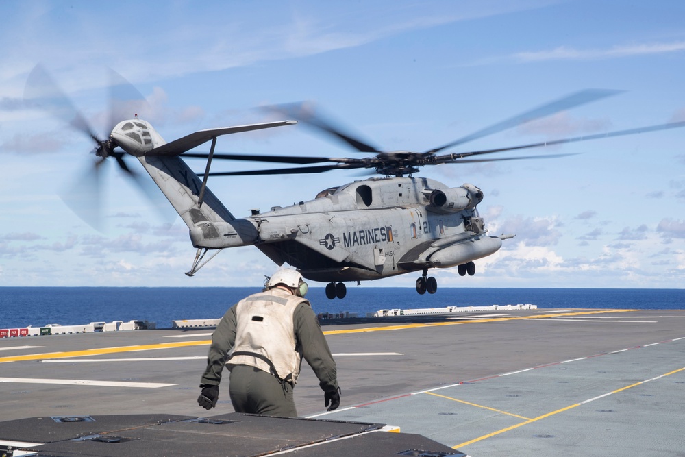 USS Tripoli Conducts Flight Operations with VMM-262 (Reinforced)