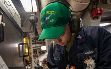 USS San Jacinto conducts engineering team training