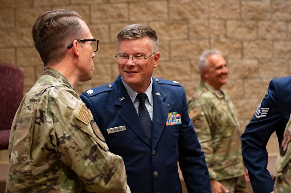 DVIDS - Images - Whiteman promoted to Lt. Col. [Image 6 of 6]