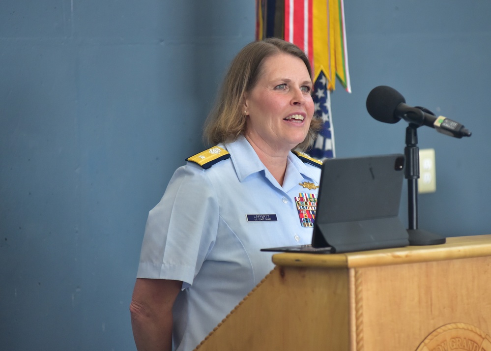 Senior leaders meet with area Coast Guard members during all hands gathering at Grand Haven Coast Guard Festival