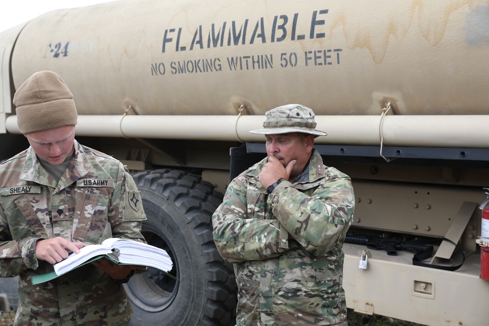 FLARNG NCO teaches soldiers about fueling