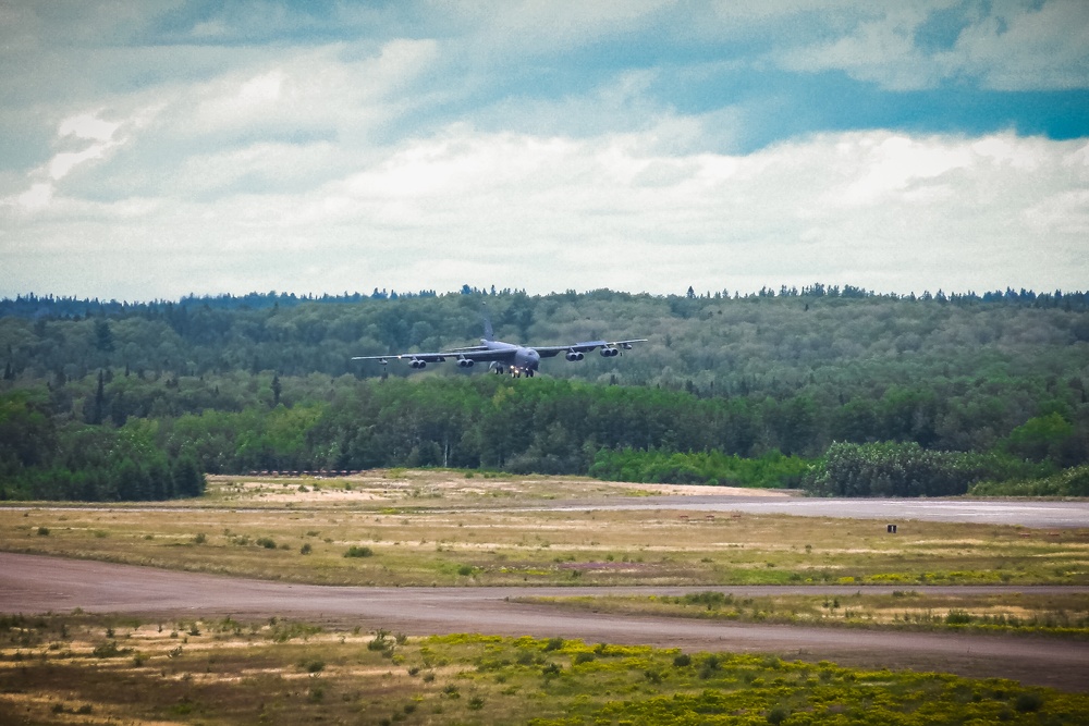 B-52 Lands In Maine After 29 Years