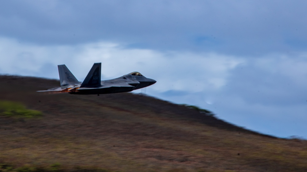 2022 Kaneohe Bay Air Show: F-22 Raptor Demo Team