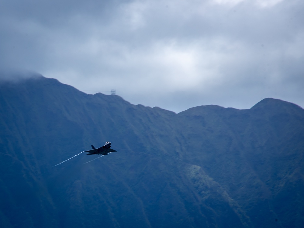 2022 Kaneohe Bay Air Show: F-22 Raptor Demo Team