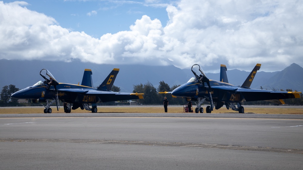 2022 Kaneohe Bay Air Show: Blue Angels