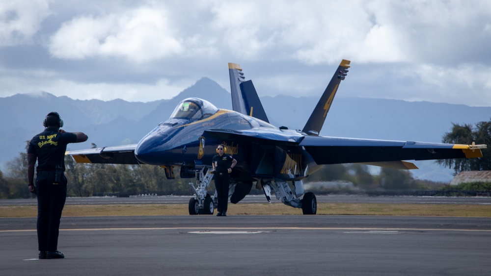 2022 Kaneohe Bay Air Show: Blue Angels