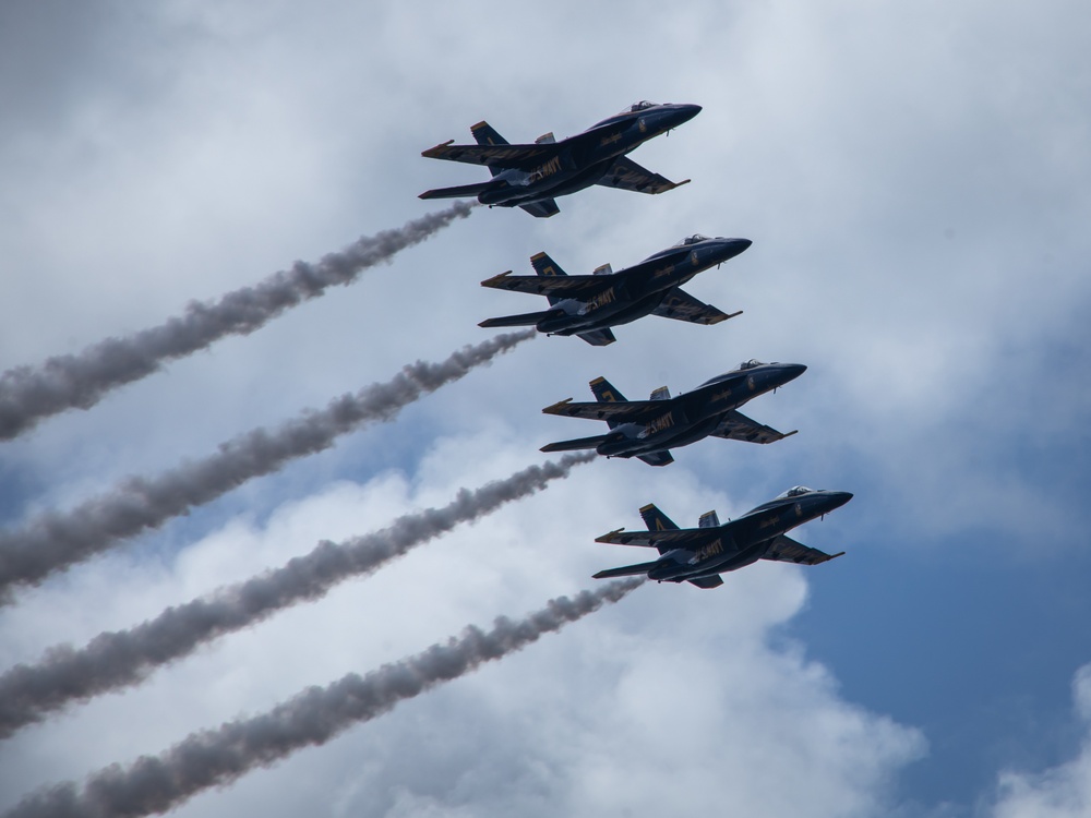 2022 Kaneohe Bay Air Show: Blue Angels