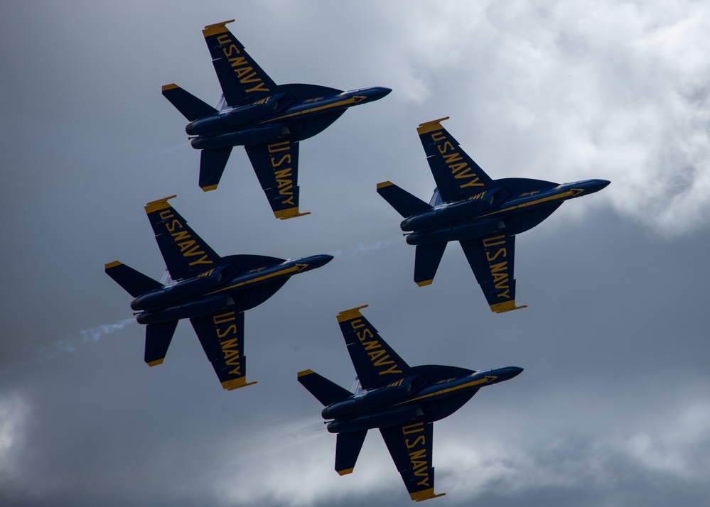 2022 Kaneohe Bay Air Show: Blue Angels