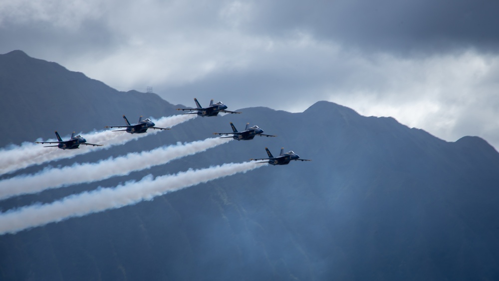 2022 Kaneohe Bay Air Show: Blue Angels