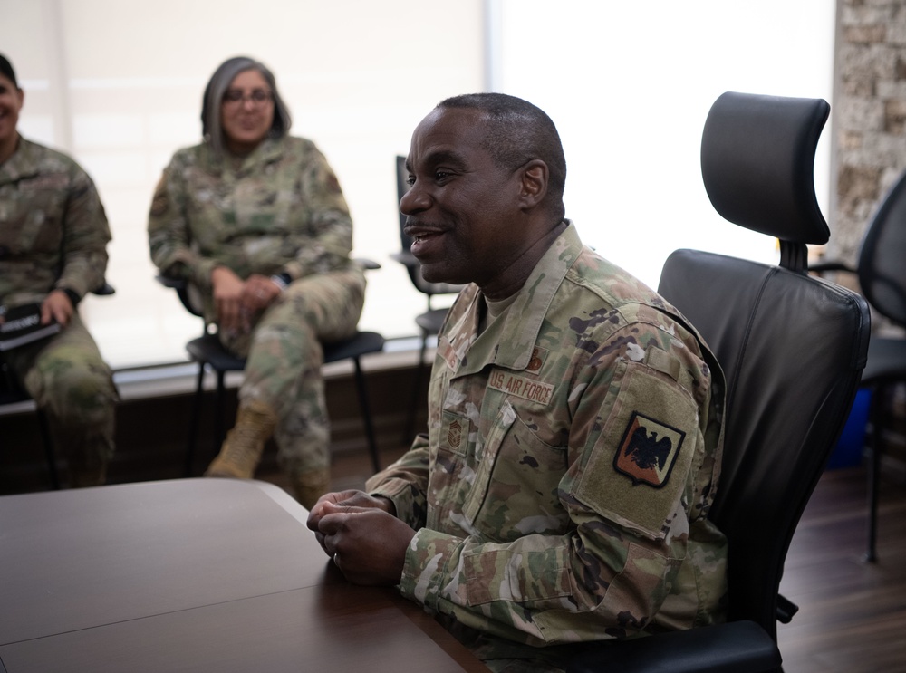 Command Chief of the ANG visits the 149th Fighter Wing