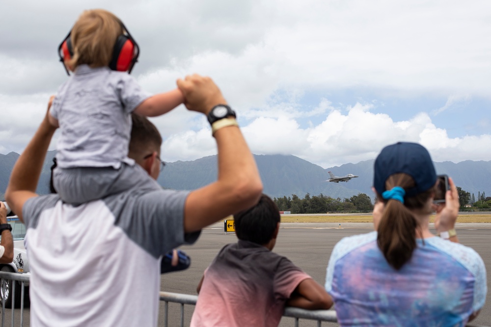 2022 Kaneohe Bay Air Show: Fun for Everyone!