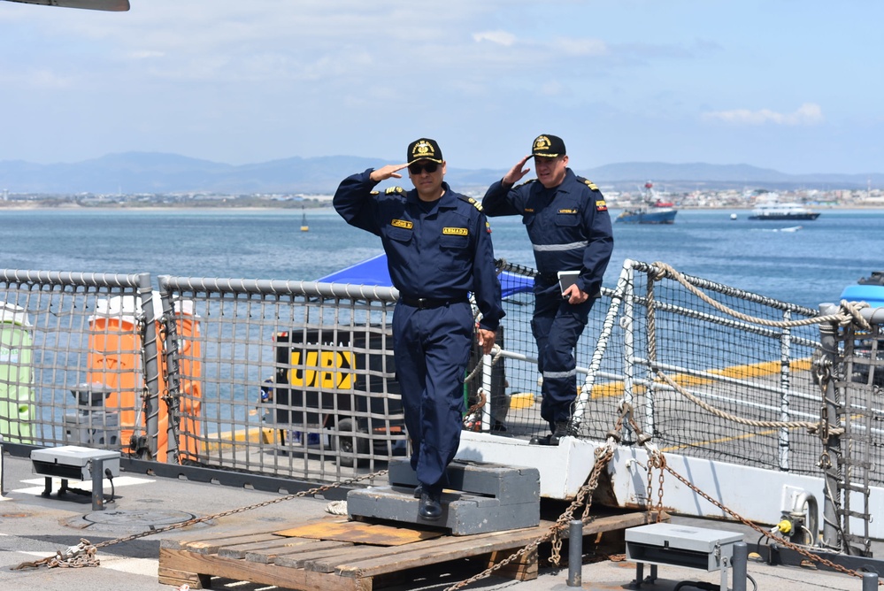 USS Billings Holds Tour for Ecuadorian Coast Guard