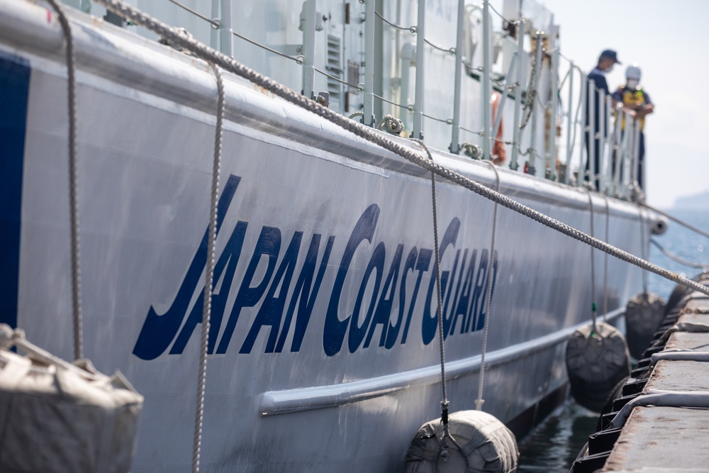 Japan Coast Guard ship docks at MCAS Iwakuni Harbor
