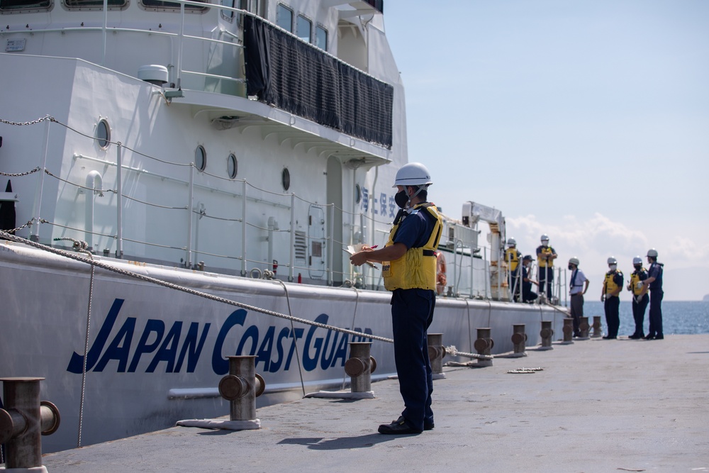 Japan Coast Guard ship docks at MCAS Iwakuni Harbor