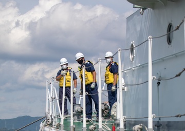 To rule the waves: Japan Coast Guard conduct operations at Marine Corps Air Station Iwakuni harbor