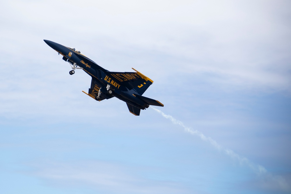 2022 Kaneohe Bay Air Show: The Last Performance of the Weekend!