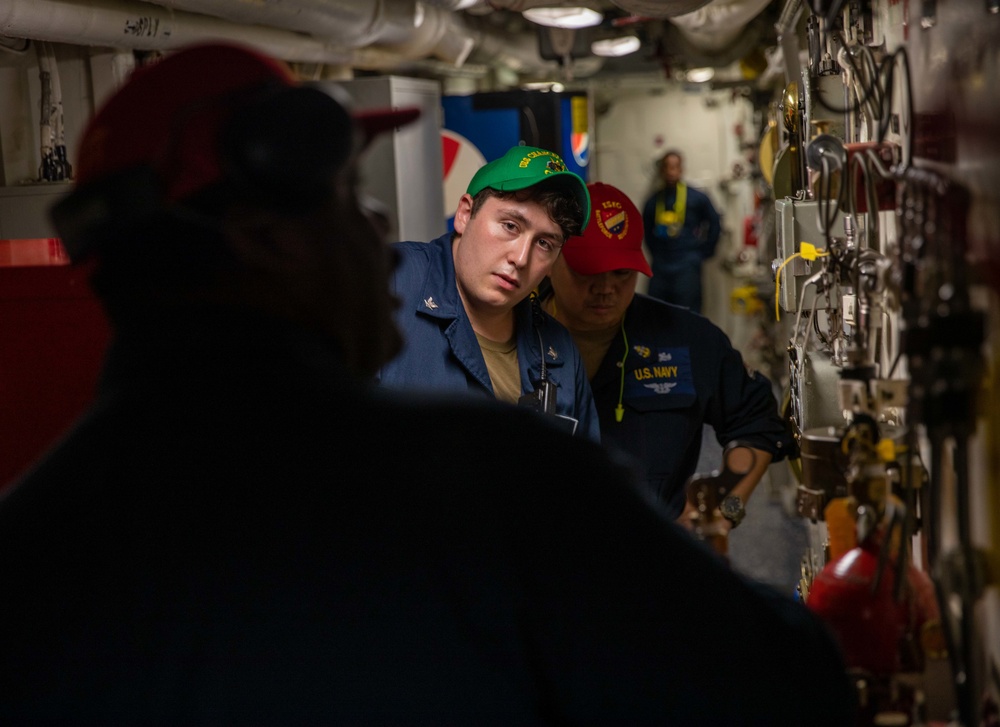 USS Chancellorsville Conducts Damage Control Training
