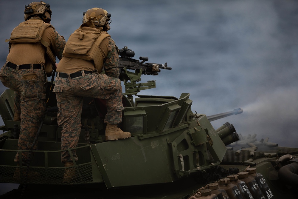 Kearsarge Conducts Operations in the Atlantic Ocean