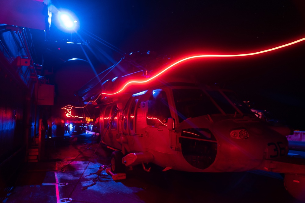 Kearsarge Conducts Operations in the Atlantic Ocean