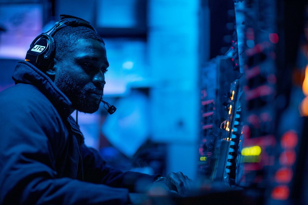 Kearsarge Conducts Operations in the Atlantic Ocean